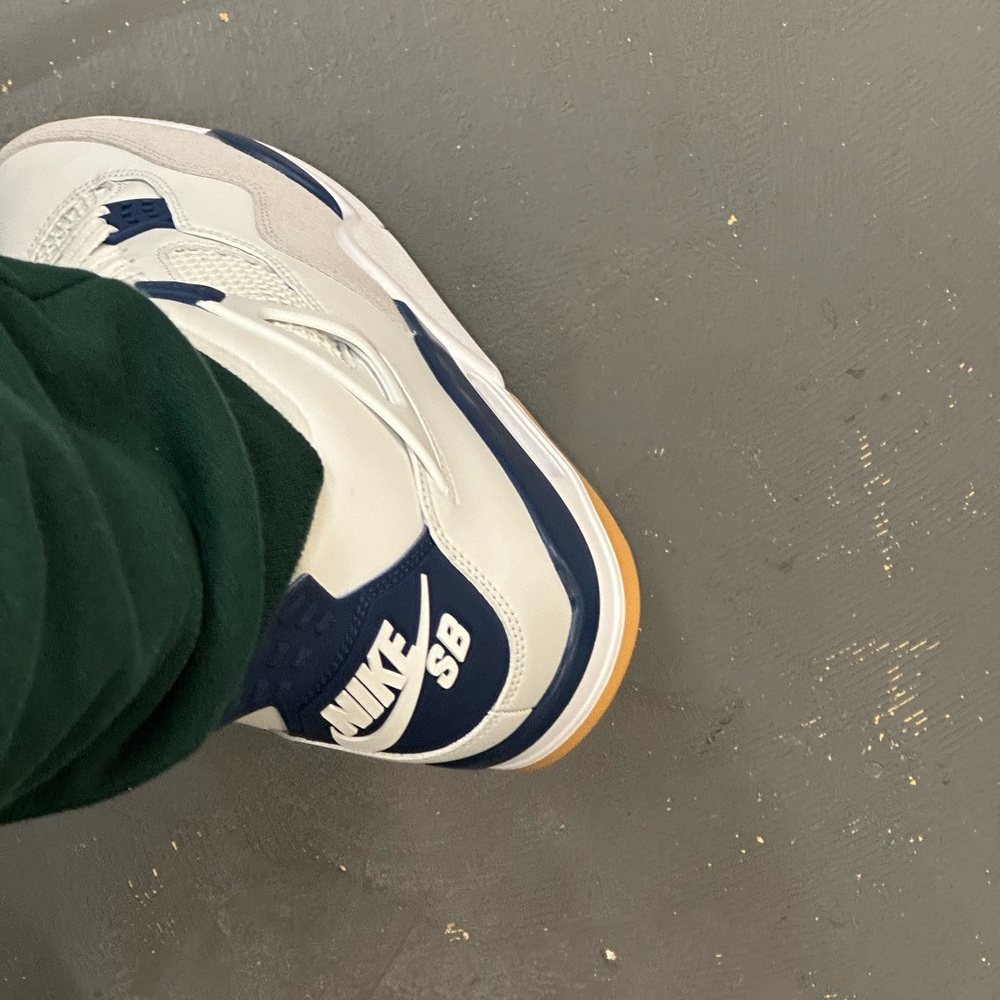 Meet your Posher, Kerv